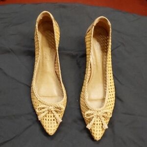 Woven Leather Pointed-Toe Kitten Heel